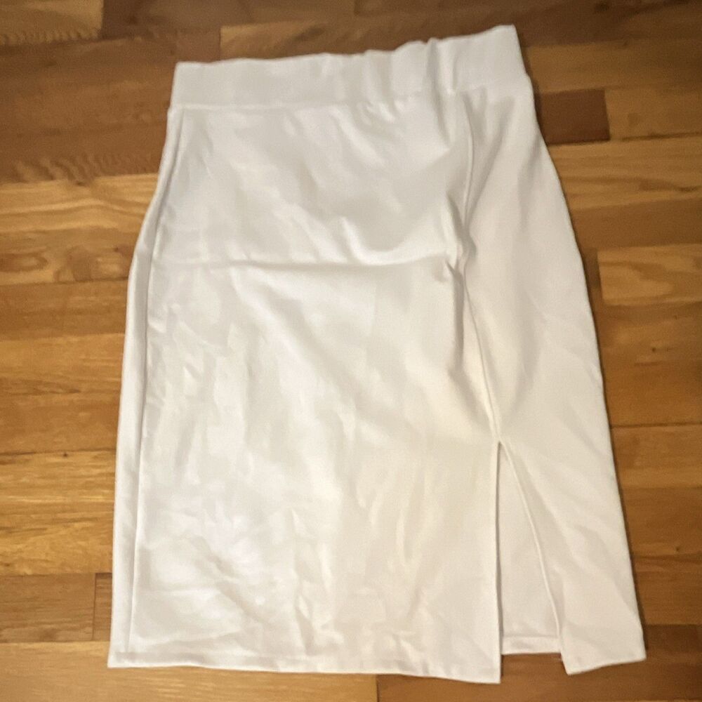 Urban Coco Women’s White Knit Pencil Skirt Knee Length High Rise Pull On M